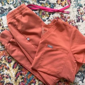 Figs Terracotta scrubs set